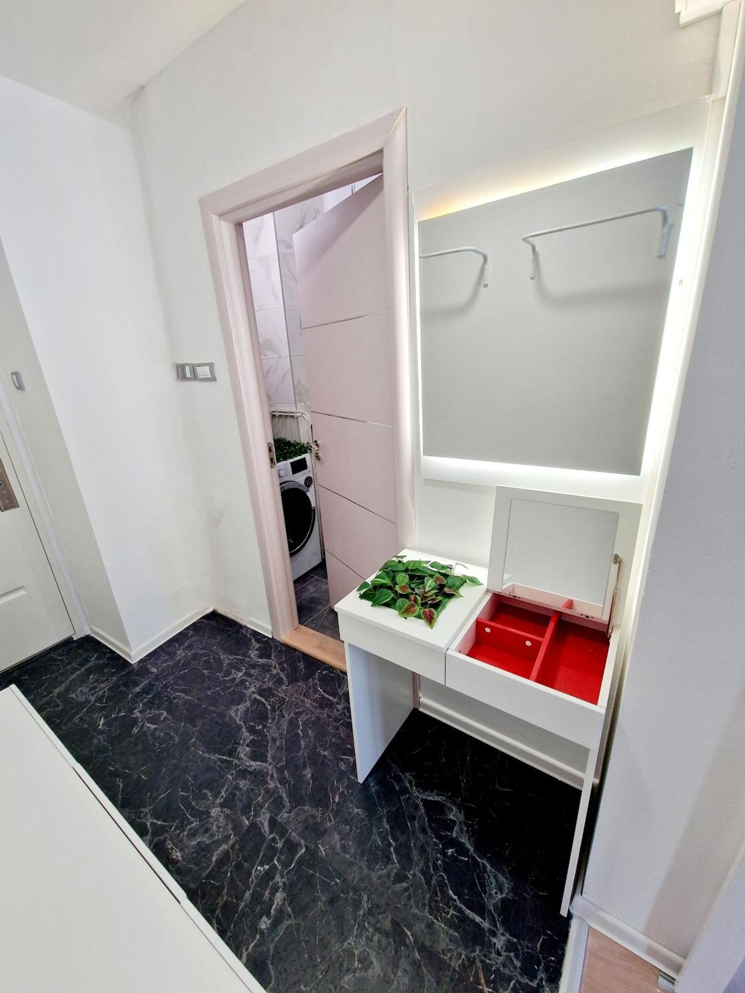 Cosy Novi Sad Loft, Self Check-In Διαμέρισμα Εξωτερικό φωτογραφία